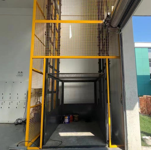 万宁导轨式升降机助力物流园破解运输难题